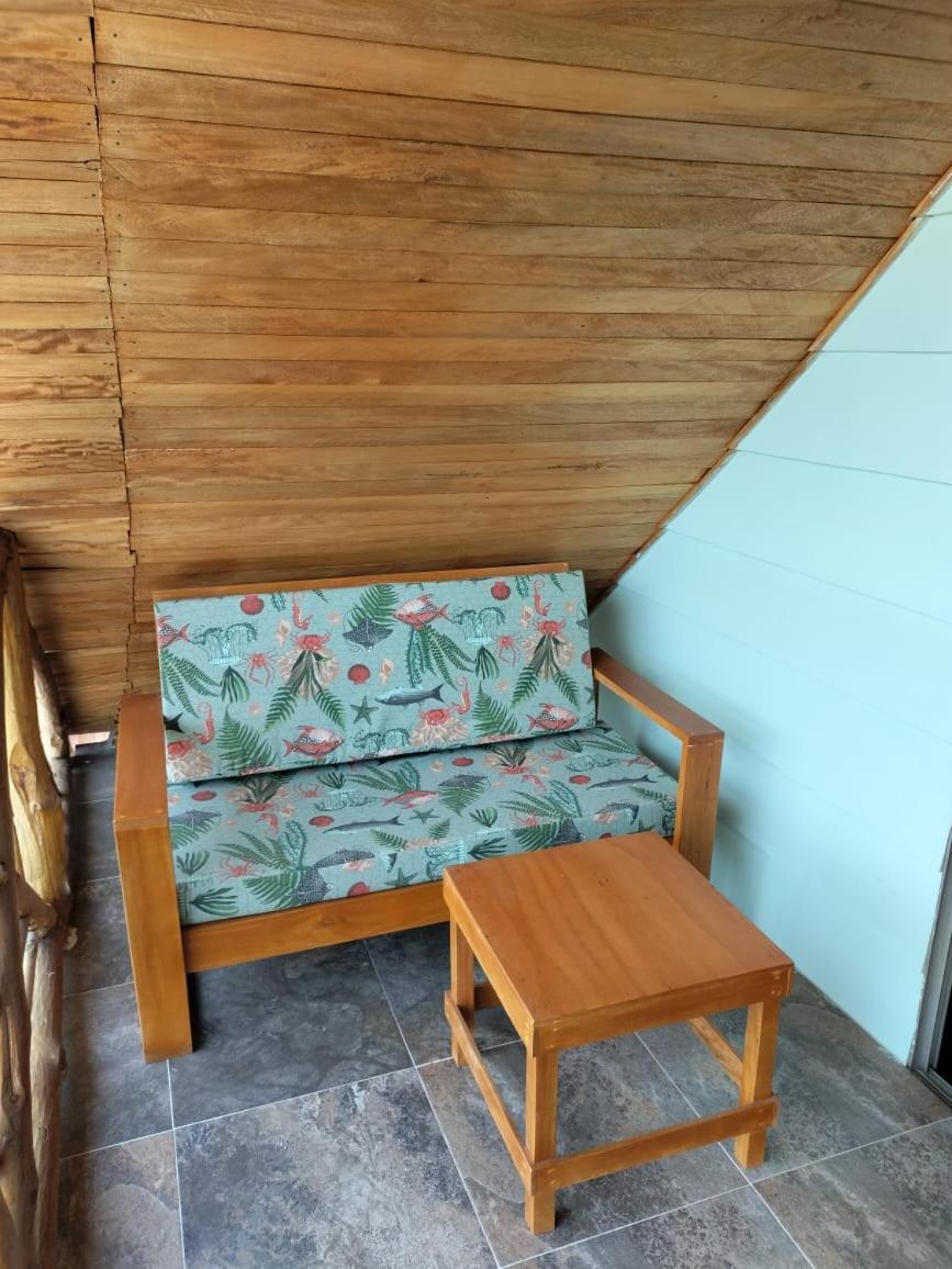 Hotel Calamari Baru *